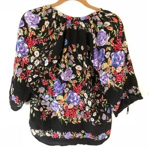 Yumi Kim Tops - Unworn Floral Yumi Kim Blouse NWOT Yumi Kim Tops - Unworn Floral Yumi Kim Blouse NWOT